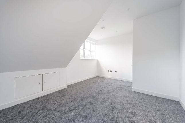 Thumbnail Flat for sale in Stratheden Court, Sutton