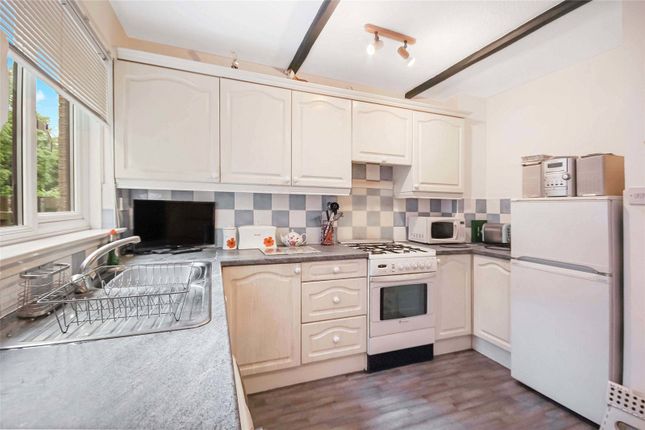 68, Raeswood Drive, Glasgow photo 5