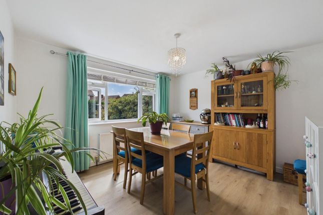 3, Willow Tree Close, Willesborough photo 3