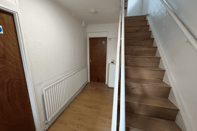 66 Thimbler Road, Coventry photo 4