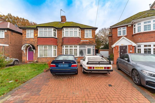 Thumbnail Semi-detached house for sale in Avenue Crescent, Hounslow