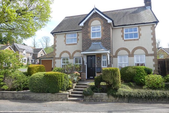 Thumbnail Detached house to rent in Collingwood Road, Maidenbower, Crawley