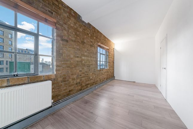 Flat 7 44, Orchard Place, London photo 4