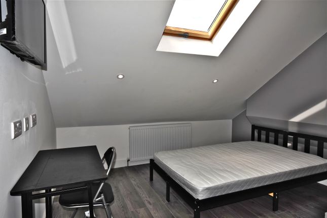 Terraced house to rent in Richmond Street, Coventry