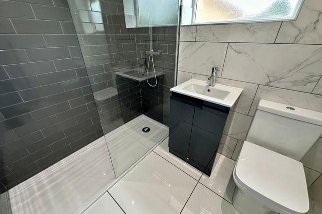 3, Poplar Close, Doncaster photo 4