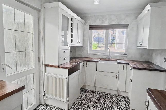 26, Heol-Y-Waun, Bargoed photo 4