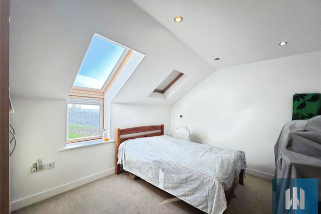 Apartment 15,, Lime Tree Court, Huddersfield photo 2