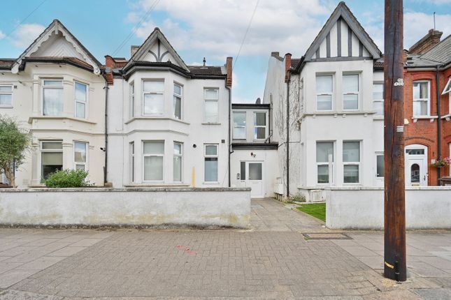 Welldon Crescent, Harrow photo 4