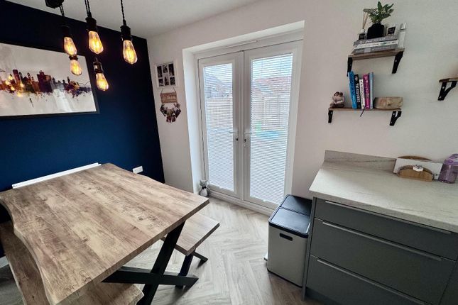 19, Burdon Avenue, Middlesbrough photo 4