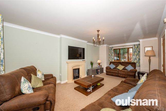Detached house for sale in Woodbury Close, Callow Hill, Redditch, Worcestershire