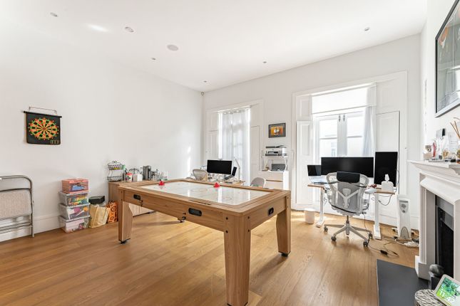 87, Gloucester Street, London photo 4