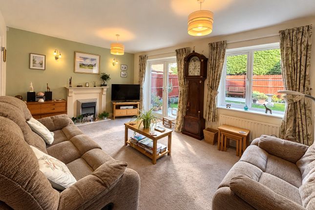 Lansdowne Close, Dilton Marsh photo 4