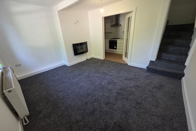 523, Rooley Lane , Bradford photo 3