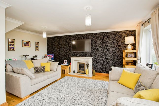 1, Whitemoor Way, BRADFORD photo 2