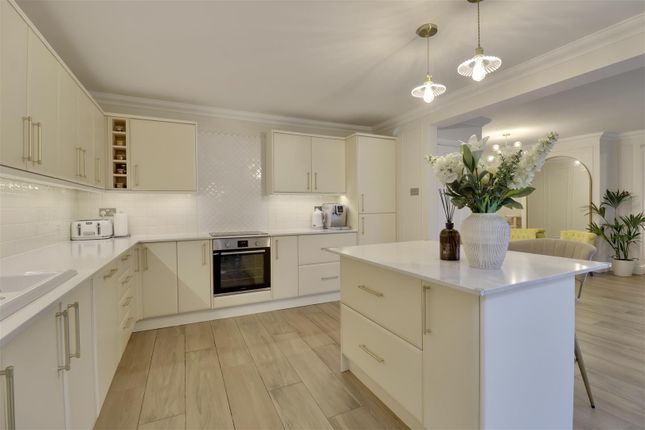 61, Southbrook Road, Havant photo 4