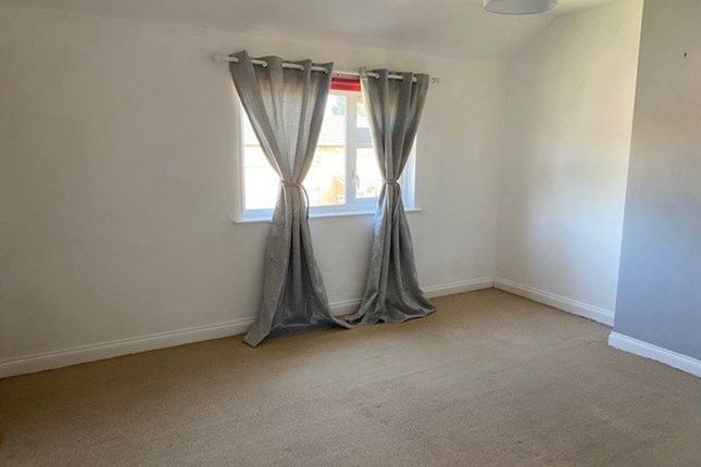 30, Birch Road, Northants photo 5