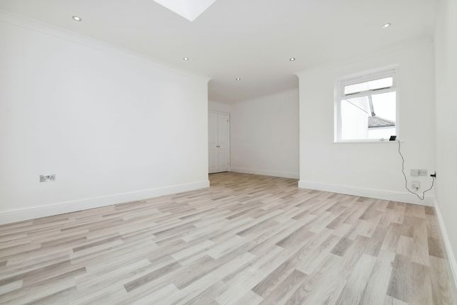 Flat for sale in Western Gardens, Brentwood