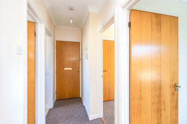 Flat for sale in Lizmans Court, Silkdale Close, Cowley, Oxford