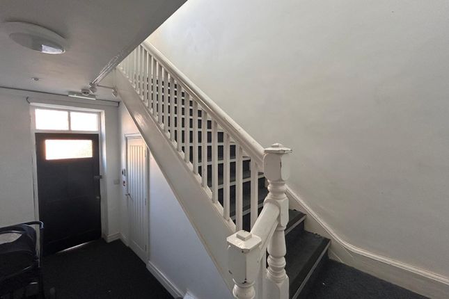 Apartments, 23, 25, 25A, 25B, Station Street, Mansfield photo 2