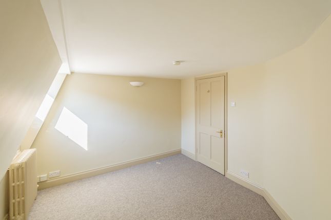 Lombard House, 30, St. James's Parade, Bath photo 4