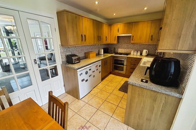 50, Measham Drive, Doncaster photo 2