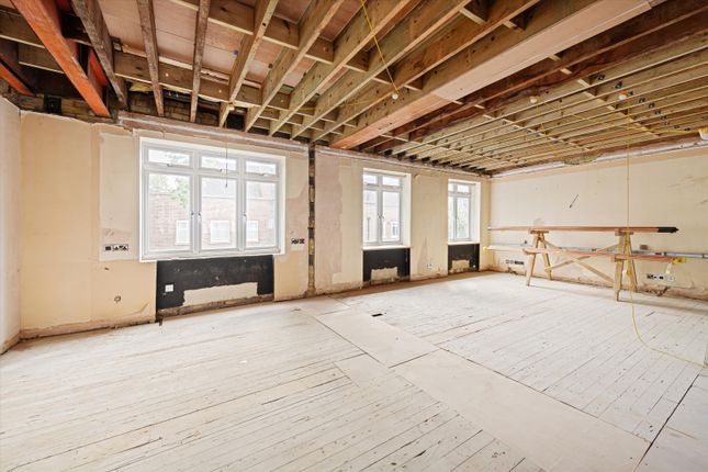 Thumbnail Terraced house for sale in Gloucester Square, Hyde Park, London