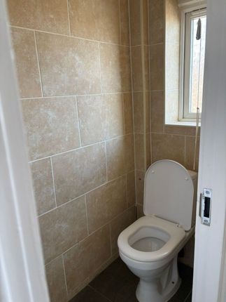 323 Longmoor Lane, Liverpool photo 5
