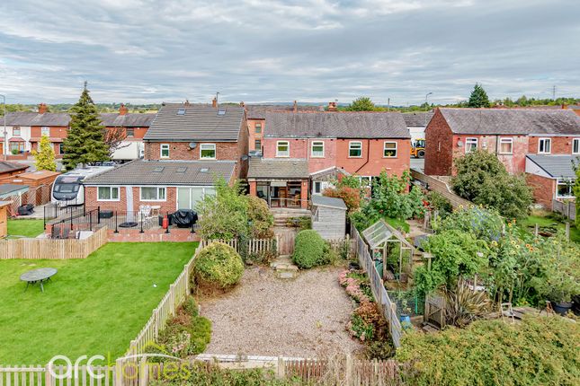 512 Wigan Road, Manchester photo 4