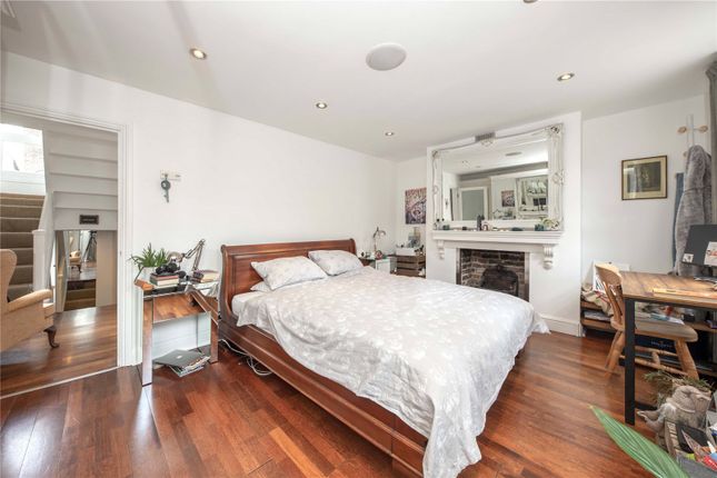 Terraced house for sale in Cornwall Road, London