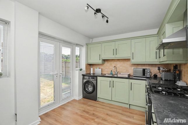 12, Lobelia Grove, Runcorn photo 3