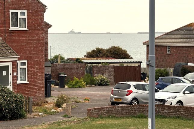 30, Kingfisher Close, Weymouth photo 2