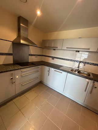 225 Picton, Watkiss Way, Cardiff photo 3