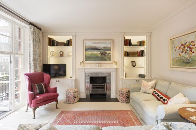 Flat for sale in St Loo Court, Chelsea