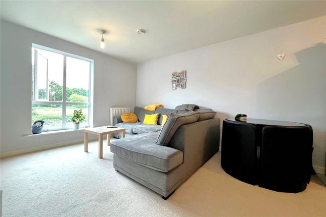 51, Harrow Close, Surrey photo 3