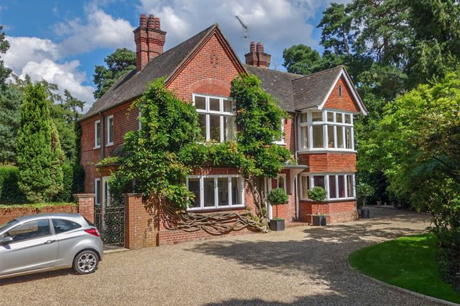 Thumbnail Detached house for sale in The Ridges, Finchampstead, Wokingham, Berkshire