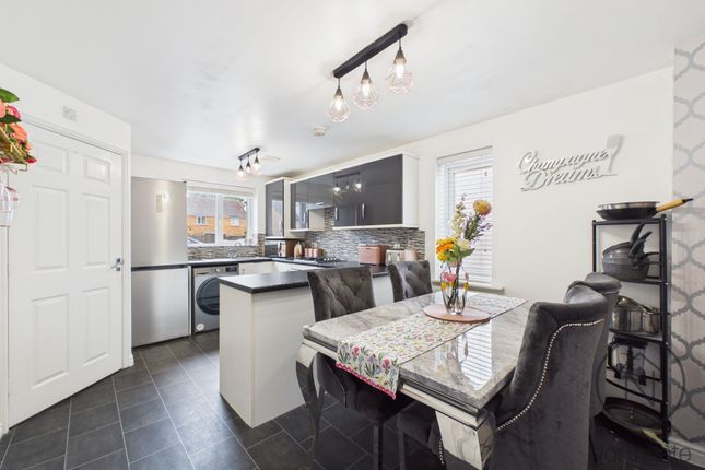 21 Rawlinson Close, Ferryhill photo 4