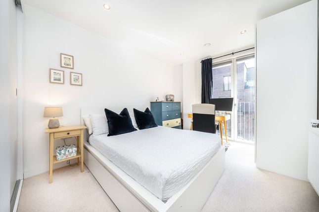Flat 17 Harriot House, 9, Clarke Avenue, Hounslow photo 4