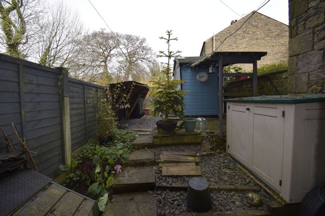 11 Lower Macclesfield Road, High Peak photo 4