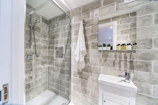 1, Tewkesbury Close, London photo 5