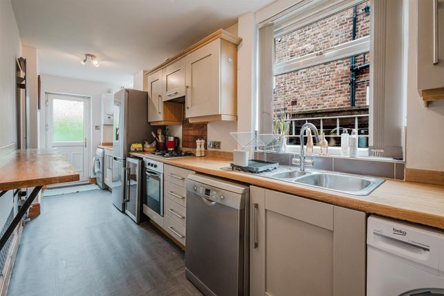 23, Brook Avenue, Altrincham photo 3