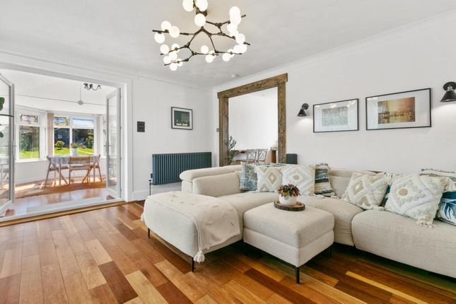 154, Aurs Road, Glasgow photo 3