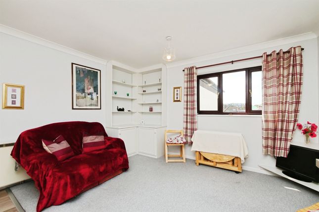 29, Beckside Gardens, York photo 4