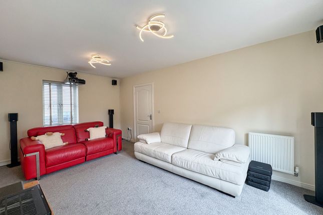 19 Heathland Way, Neath photo 5