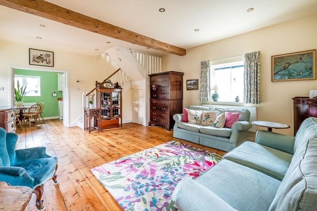 The Byre Cottage, Stoney Croft Farm, Chalkpit Lane, Betchworth photo 2