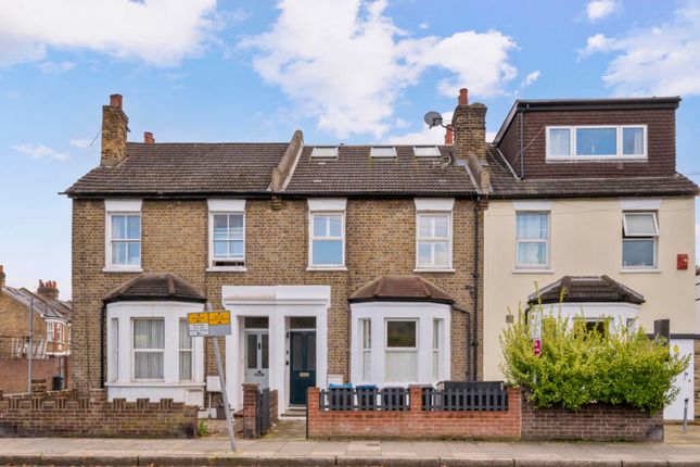 1-bed flat on Ground Floor Flat, 546, Kingston Road, London, £270,000