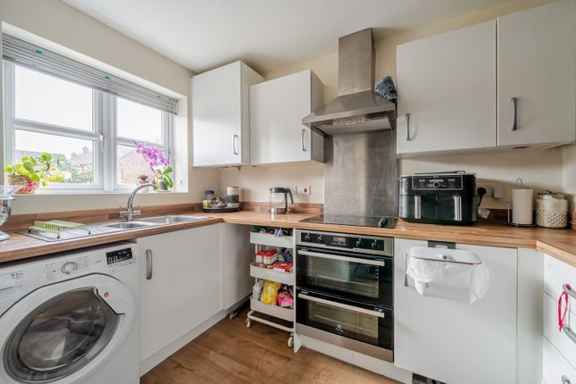 12, Rideau Road, Stratford-Upon-Avon photo 4