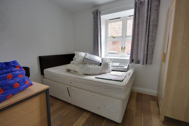 A Cozy Double Bedroom With Ample Natural Light And...