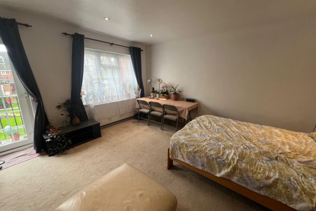 Thumbnail Maisonette to rent in Bramble Close, Stanmore