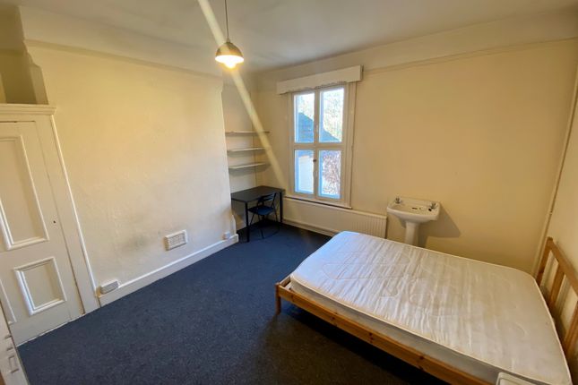 Room 6, Nottingham photo 2