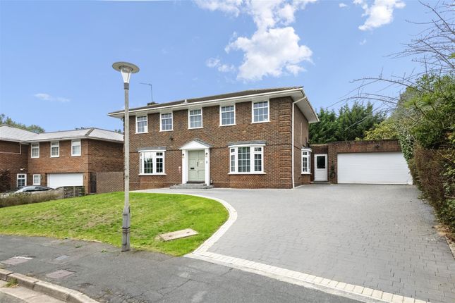 8, Potters Cross, Iver photo 2